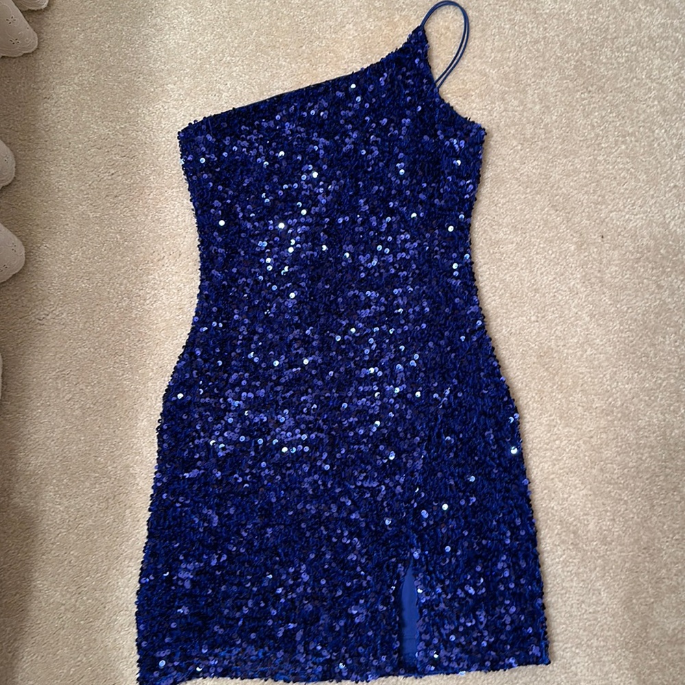worn once in excellent condition